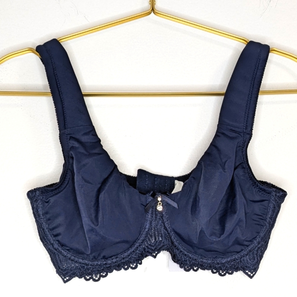 NWT Curve Muse 34C Dark Blue Underwire Lace Trim Bra w/ Gemstone Detail Center
